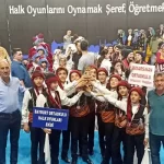Bayburt Ortaokulu Halk Oyunlarında Türkiye Üçüncüsü!