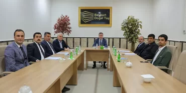 Bayburt Valisi Eldivan, Doğal Taş Fabrikası Yönetim Kurulu Toplantısına Başkanlık Etti