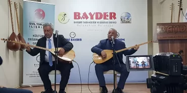 Bayburt'ta Aşıklık Geleneği Yaşatılıyor, Usta Aşıklar Sahnede Buluştu