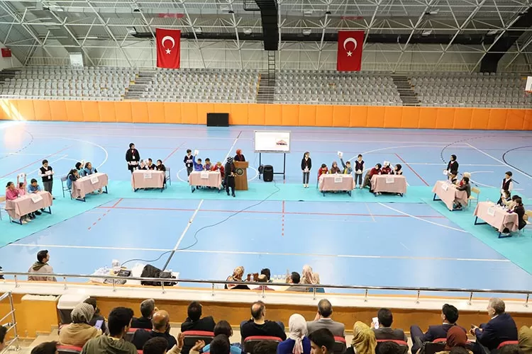 Bayburt'ta "Dinin Direği Namaz" Temalı Bilgi Yarışması Düzenlendi