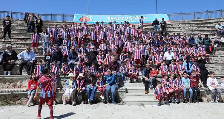 Trabzonspor Bayburt Futbol Okulu Açıldı!