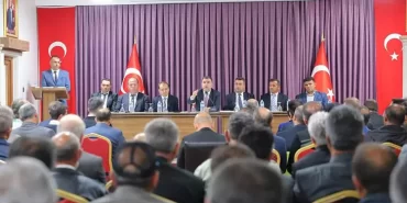 Vali Eldivan Köy Muhtarlarıyla Buluştu: "Göçü Durdurmak İçin Köylere Yatırım Yapıyoruz"
