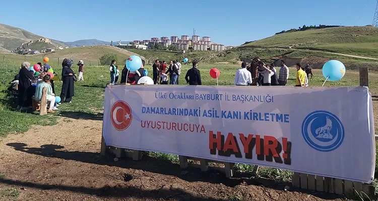 Bayburt Ülkü Ocakları'ndan Uyuşturucu ve Madde Bağımlılığı ile Mücadelede At Binme Etkinliği