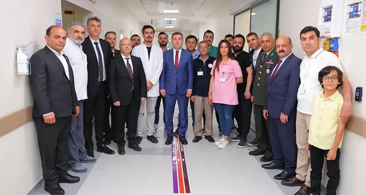 Bayburt Valisi Eldivan, Bayramda Hastaları ve Sağlık Çalışanlarını Unutmadı!