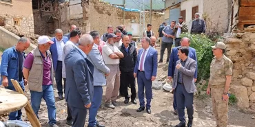 Bayburt Valisi Mustafa Eldivan, Yangında Hayatını Kaybeden Emine Akkuş'un Ailesini Ziyaret Etti