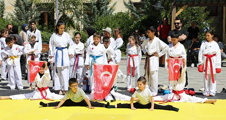Bayburt'ta Yaz Spor Okulları Açıldı! Renkli Gösterilerle Heyecan Doruktaydı