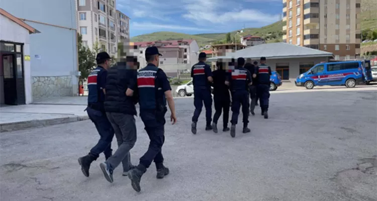 Tarihi Eser Kaçakçılarına Operasyon: 23 Kişi Gözaltına Alındı, 43 Tarihi Eser Ele Geçirildi!