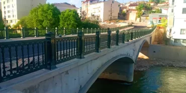Yenilenen Tarihi Taş Köprü Yeniden Hizmete Girdi!