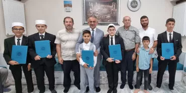 Bayburt'ta 16 Hafız Belgelerine Kavuştu