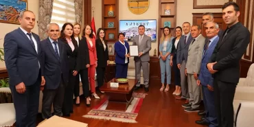 Vali Eldivan, Dünya Nüfus Günü'nde Nüfus ve Vatandaşlık Müdürlüğü Personelini Kabul Etti