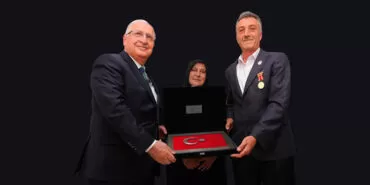 Bakan Yaşar Güler, Gazi Kemalettin Şahin'i Evinde Ziyaret Etti