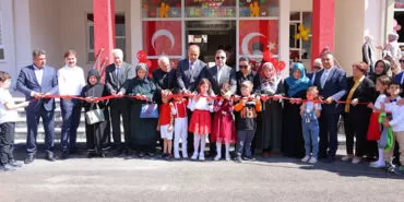Bayburt'ta 16 Derslikli İlkokul Ve 6 Derslikli Anaokulu Açıldı