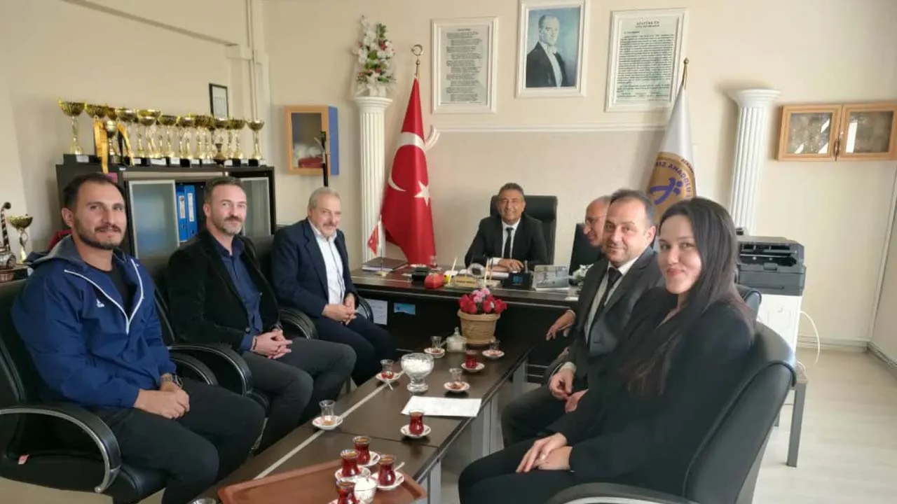 Bayburt Rekabet Kurumu Kız Anadolu Lisesi, Farklı Kültürleri Bir Araya Getirdi