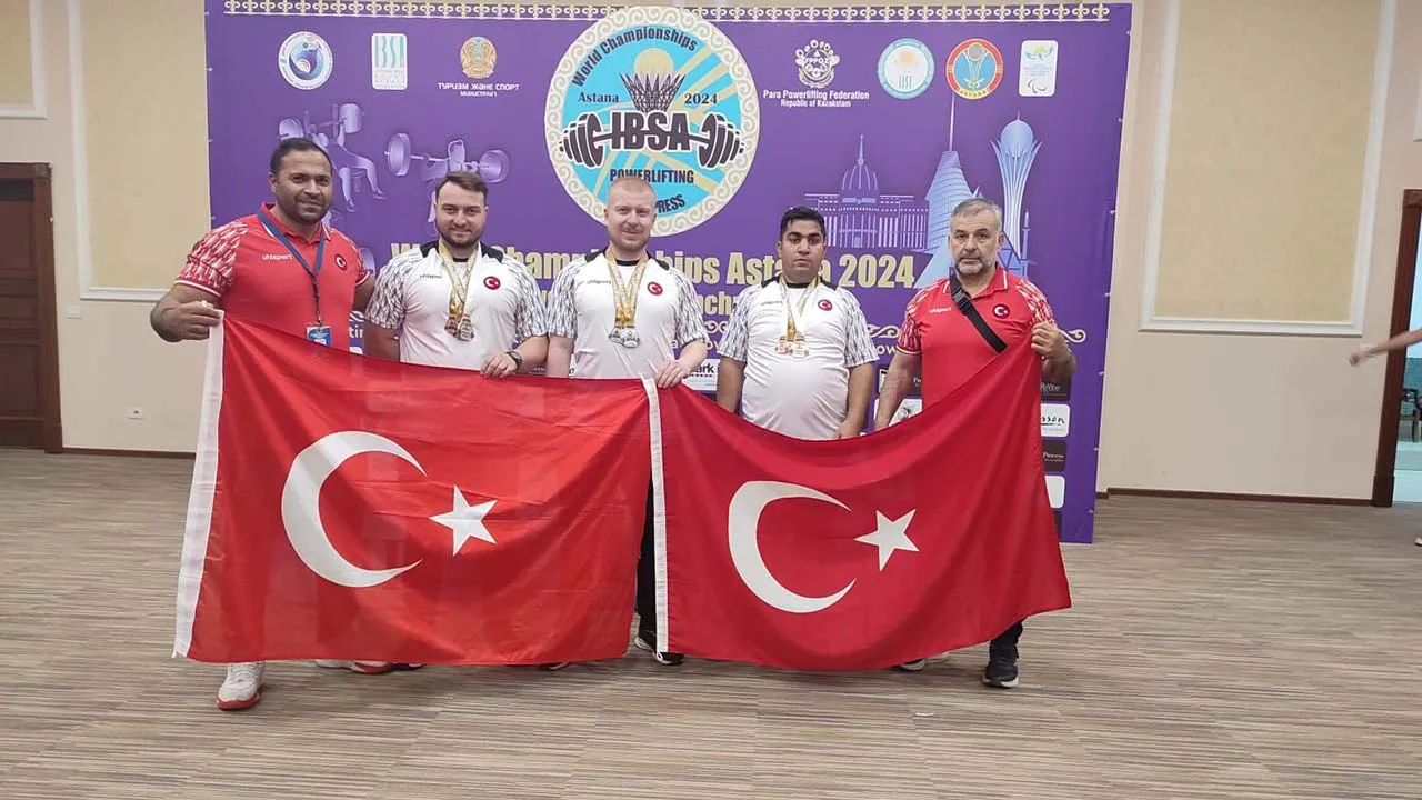 Bayburt Üniversitesi'nden Muhammet Şimşek, Halterde Dünya İkincisi Oldu