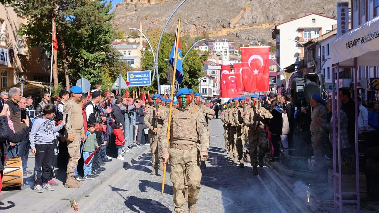 Bayburt'ta 29 Ekim Cumhuriyet Bayramı Coşkusu