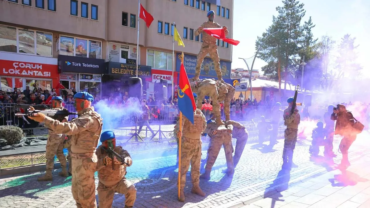 Bayburt'ta 29 Ekim Cumhuriyet Bayramı Coşkusu