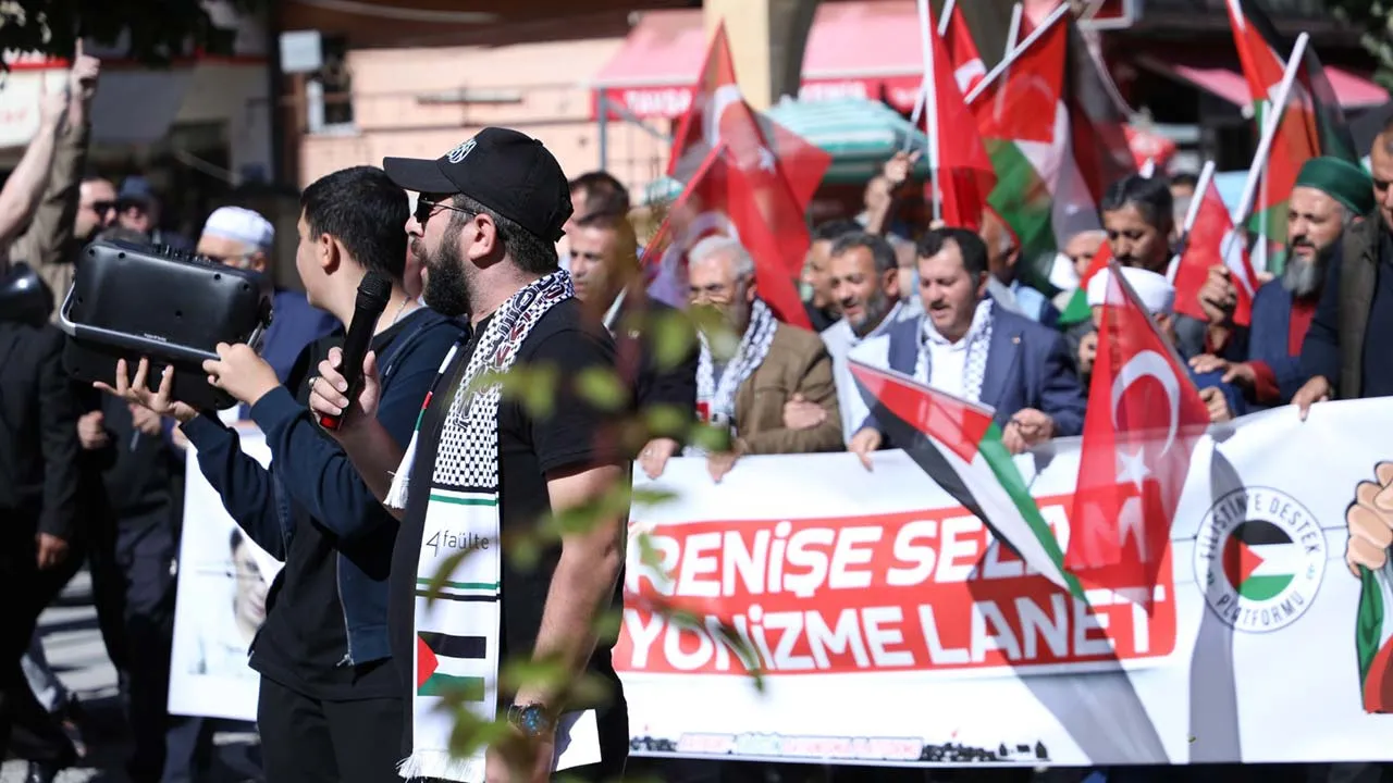 Bayburt'ta Direnişe Bin Selam, Siyonizme Lanet Yürüyüşü