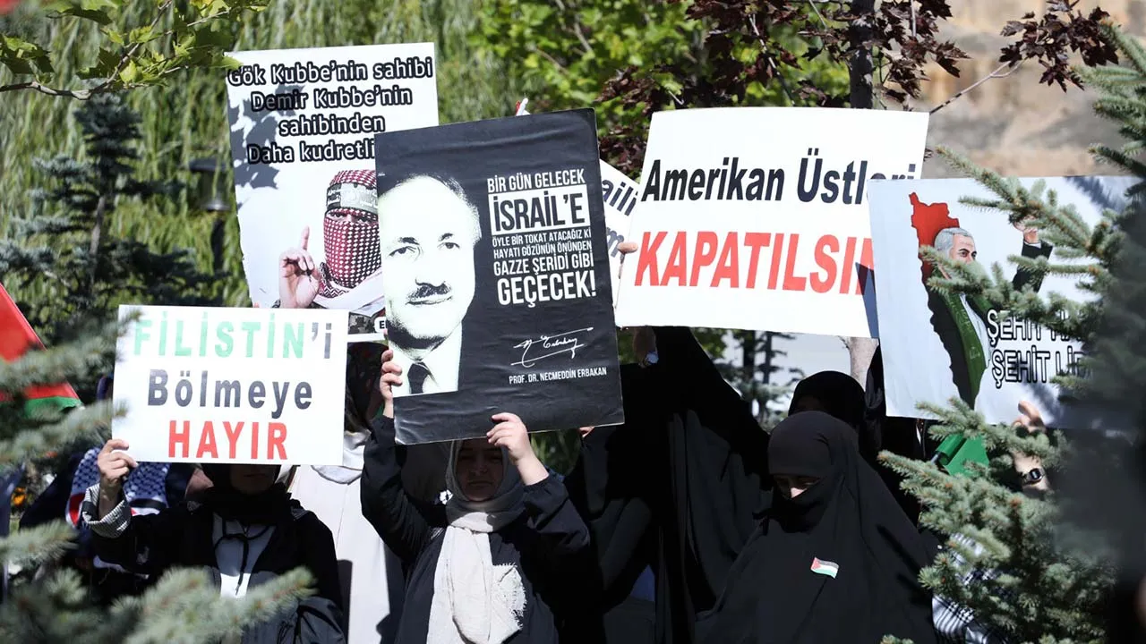 Bayburt'ta Direnişe Bin Selam, Siyonizme Lanet Yürüyüşü