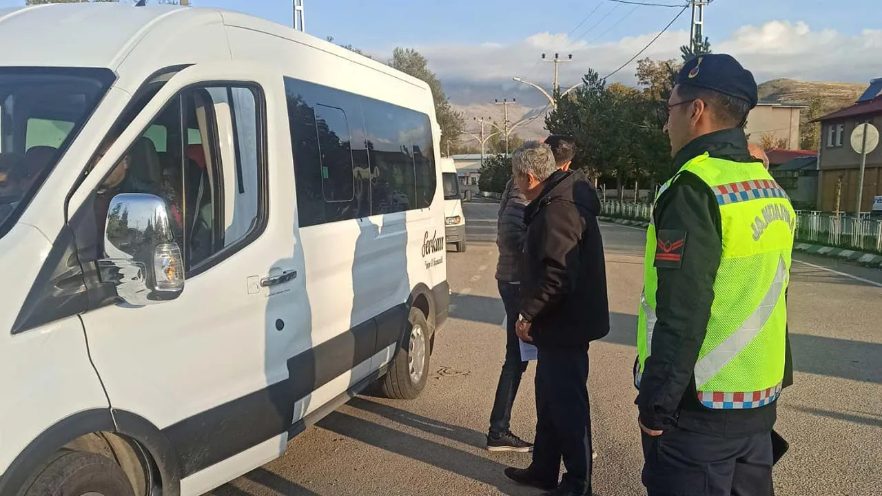 Bayburt'ta Öğrenci Güvenliği Ön Planda: Taşımalı Eğitim Servislerine Denetim