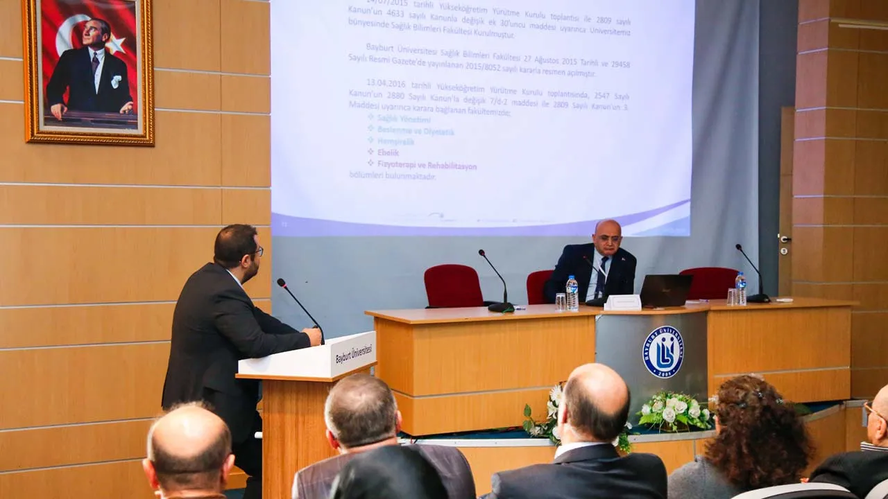 Bayburt'ta Yaşlı Sağlığı ve Yapay Zeka: Önemli Sağlık Sempozyumu Başladı