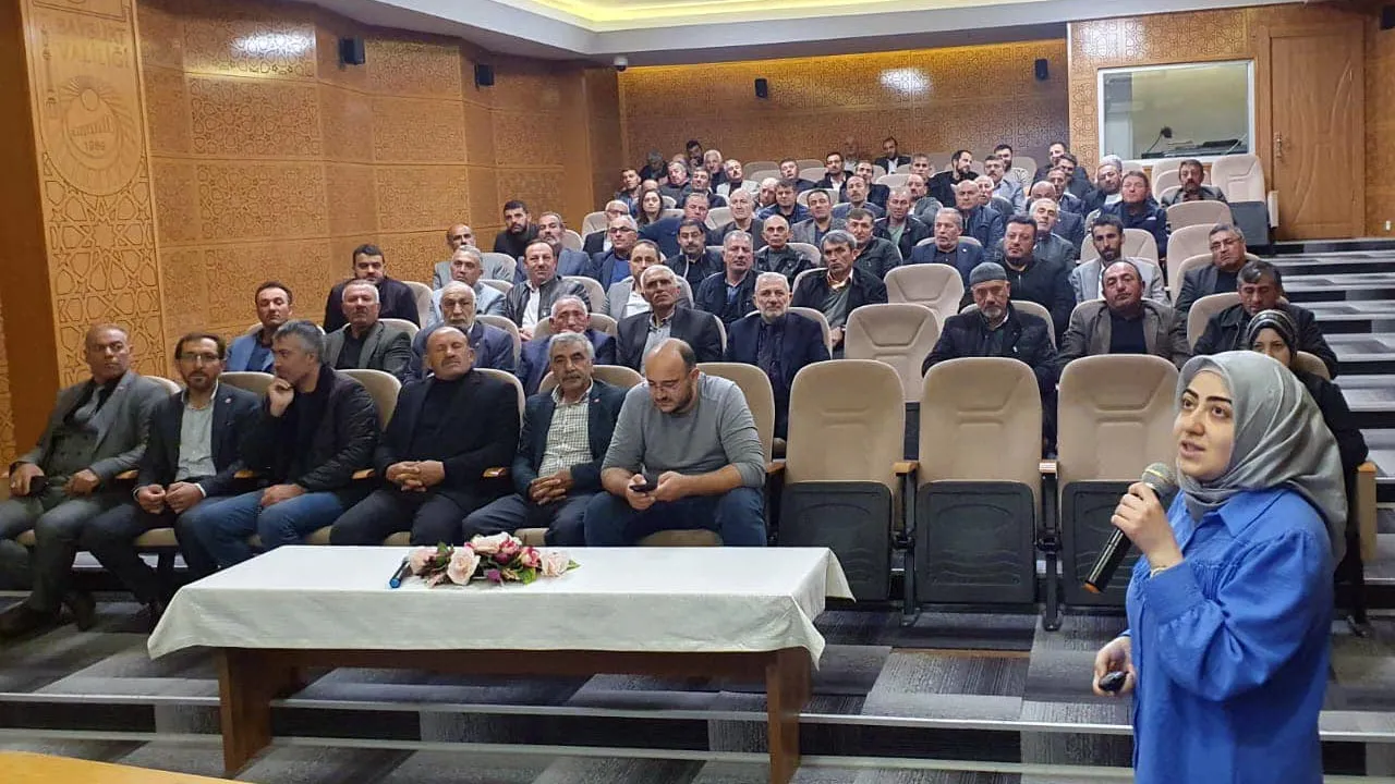 Bayburt'ta Muhtarlara Hayat Suyu Dersi: Sağlıklı İçme Suyu Eğitimi