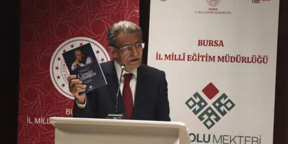 Bursa'da 'Bozkırın Bilgesi Cengiz Aytmatov' konulu panel düzenlendi