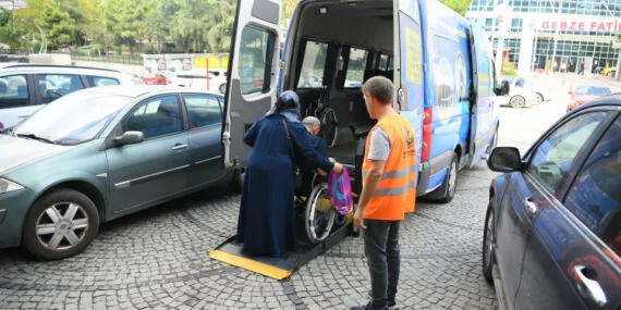 Kocaeli Çayırova'da sosyal yardımlar 2024'te de hız kesmedi
