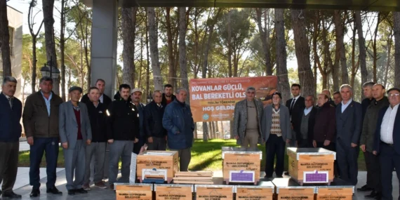 2 Bin Arı Kovanı Üreticiyle Buluştu
