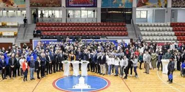 Büyükşehir Belediyesi’nin spor ailesi yeni yıl için bir araya geldi  “Şampiyon olacağım diyen herkesin yanında olacağız”