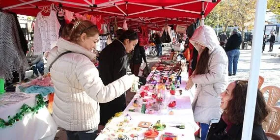 Çiğli’de Yeni Yıl Kermesine Büyük İlgi