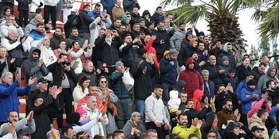 Dikili Belediyespor  şampiyonluğunu ilan etti