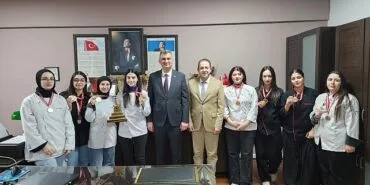 Gölcüklü Lise Öğrencilerinden Büyük Başarı