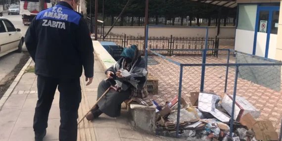 Amasya’da 20 dilenci şehir dışına çıkarıldı