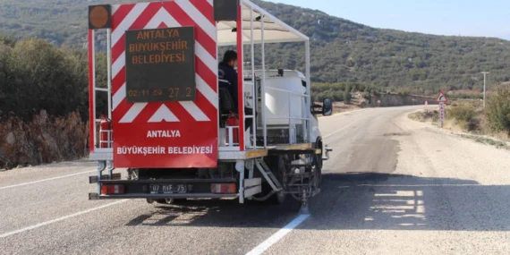 Antalya'da yollara bakım onarım
