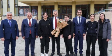 Artvin Valisi Ergün, Fen Lisesi'ni ziyaret etti