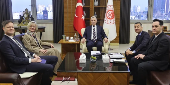 Bakan Bolat Alman Büyükelçiyi kabul etti