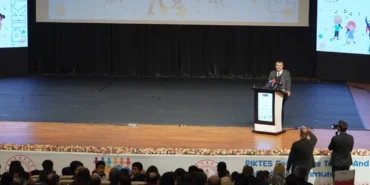 Bakan Tekin PIKTES programına katıldı