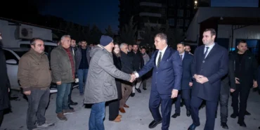 Başkan Tugay şantiyede Belediyesi emekçileriyle buluştu