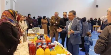 Bayburt'ta Cumhuriyet İlkokulu'nda Kermes Coşkusu, İl Milli Eğitim Müdürü Güney'den Ziyaret