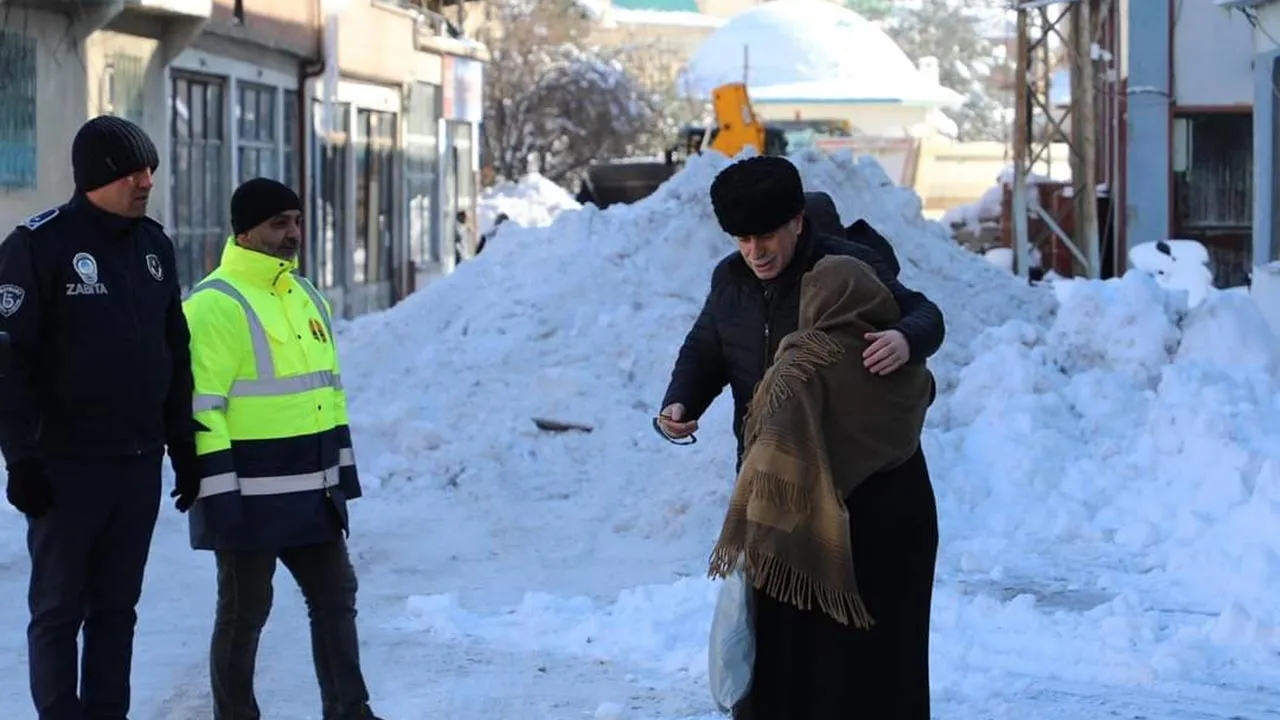 Bayburt'ta Son 30 Yılın En Yoğun Kar Yağışı, 1 Milyon Metreküp Kar Temizlendi, Rekor Kırıldı!