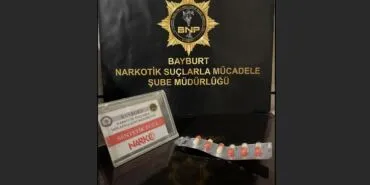 Bayburt'ta Uyuşturucu Operasyonu: 6 Sentetik Hap Ele Geçirildi