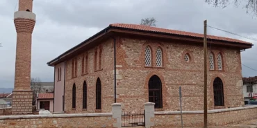 Bilecik'te Tarihi Cami’de ilk ibadet Regaip Kandili'nde