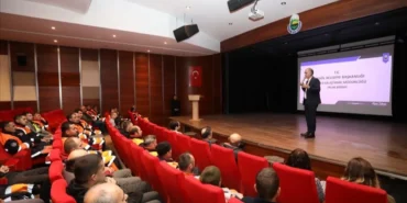 Bursa İnegöl'de temizlik işleri personeline yalın temelleri eğitimi verildi
