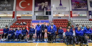 İzmir'in spor ailesi yeni yıl için bir araya geldi