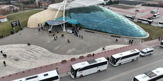 Şeb-i Arus Selçuklu'nun turizm lokasyonlarını hareketlendirdi