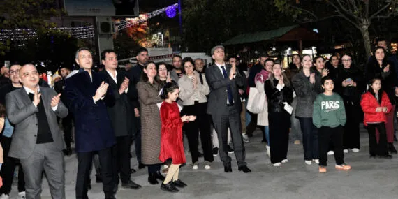 İzmir Bornova'da 'Yeni Yıl' coşkusu