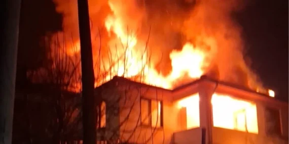 Düzce'de ev yangını!