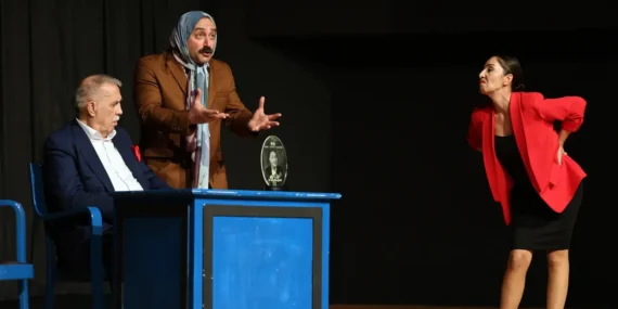 Edirne Çerkezköy'de sanat gecesi: “Aşk Eski Bir Yalan” sahnelendi