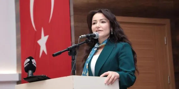 Elif Çil’den Devam Kararı, AK Parti Bayburt Kadın Kolları 7. Olağan Kongresi Tamamlandı
