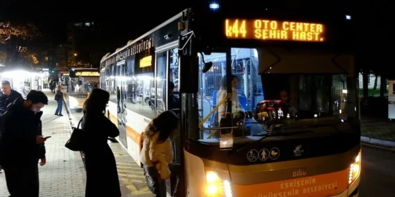 Eskişehir ulaşımında kadınlara pozitif ayrımcılığa takdir